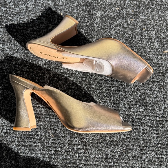 Coach patent leather mules - Picture 3 of 16